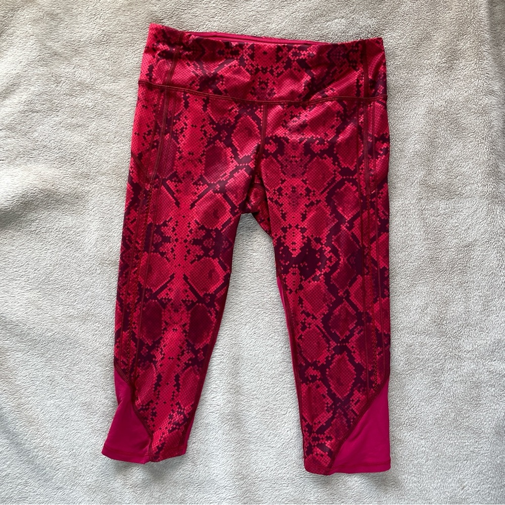 Lululemon Red Snake Print kapri Leggings